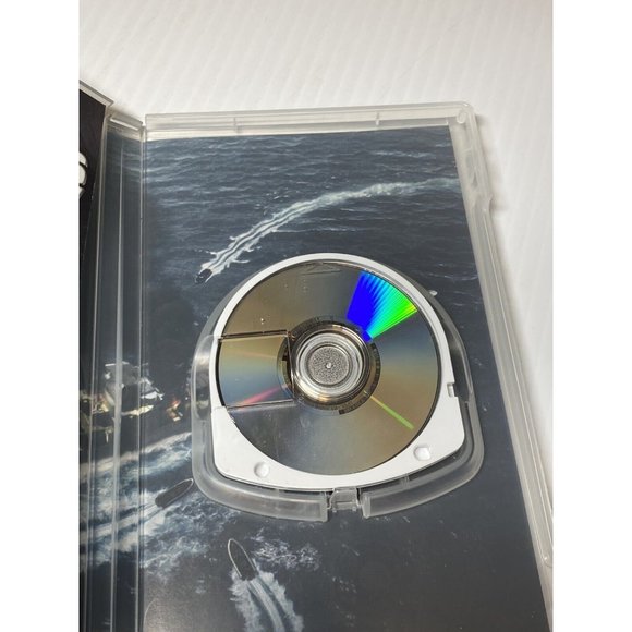 Syphon Filter: Logan's Shadow PSP Game Complete With Manual - Picture 4 of 6